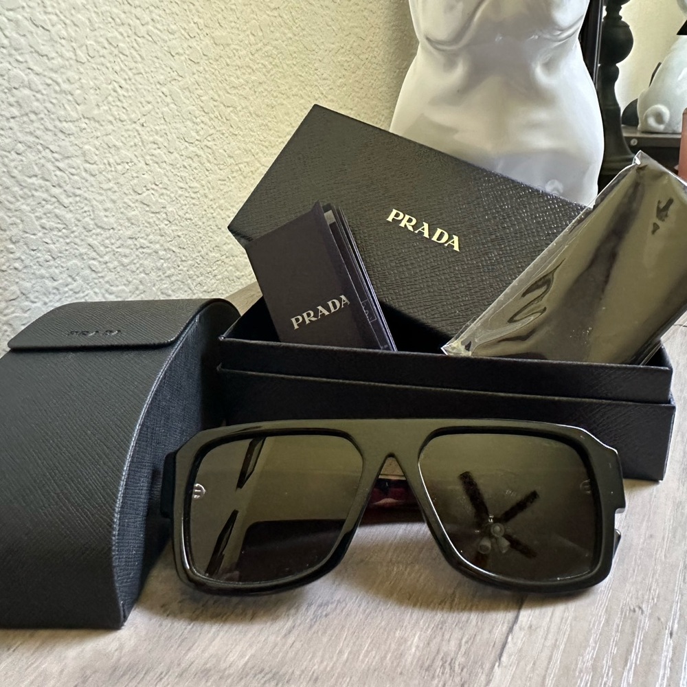 Prada SPR 22Y Black Red Square Sunglasses 56mm Unisex
